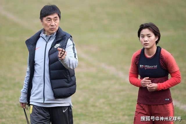 卢卡库伤停2个月后复出  上场7分钟打入1球