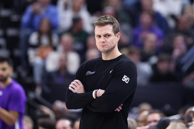 广东遭深圳赛季双杀 队史第2次在德比战被横扫